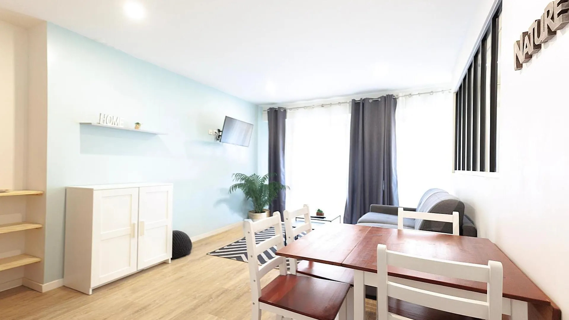 Apartman Nets - Saint Lazare Párizs