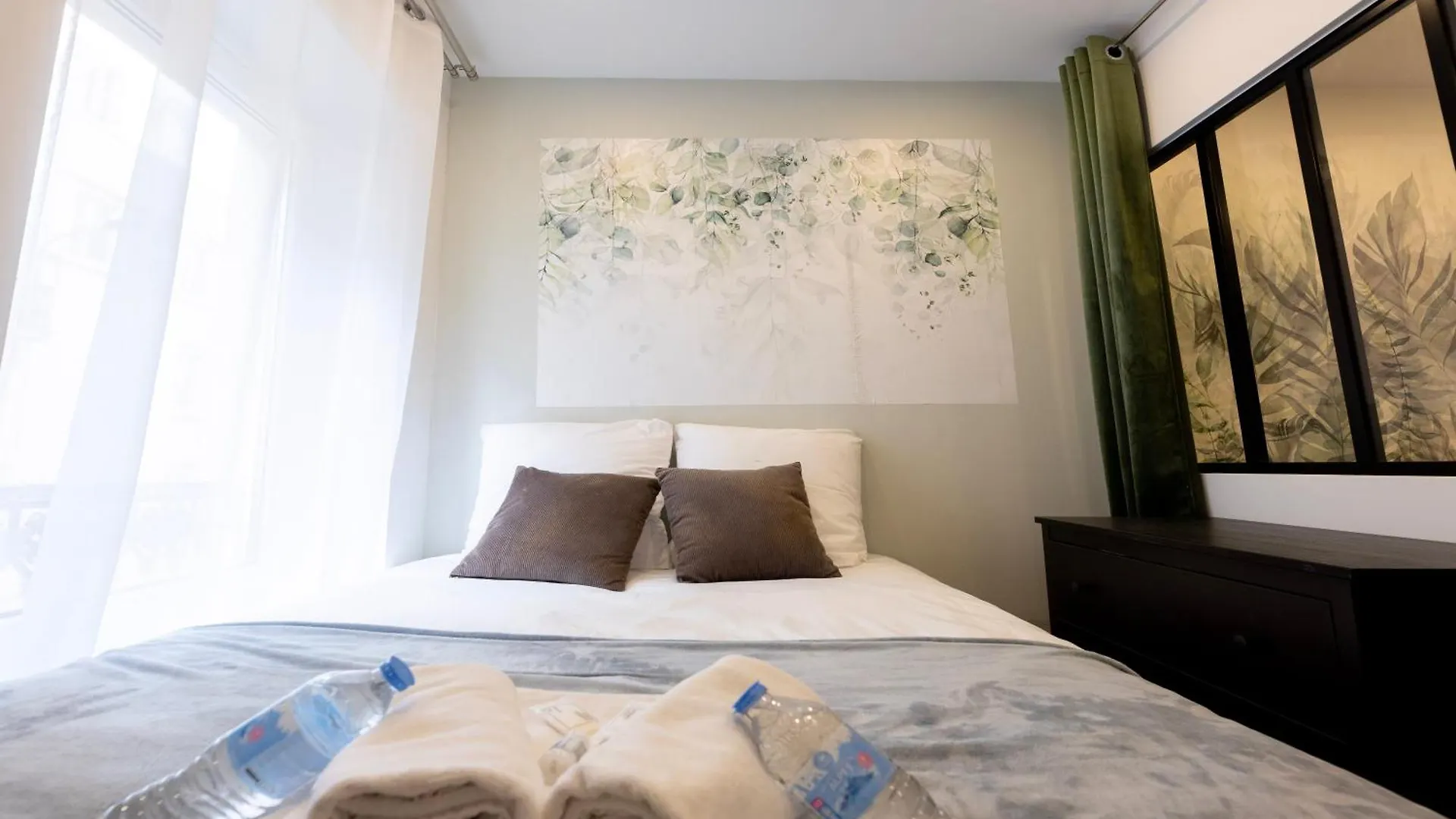 Nets - Saint Lazare Apartment